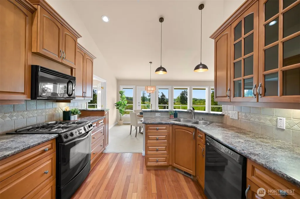 4743 S Golf Course Drive Blaine WA 98230