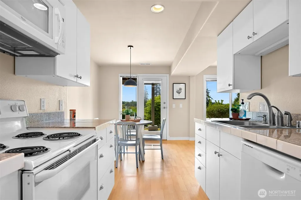 4743 S Golf Course Drive Blaine WA 98230