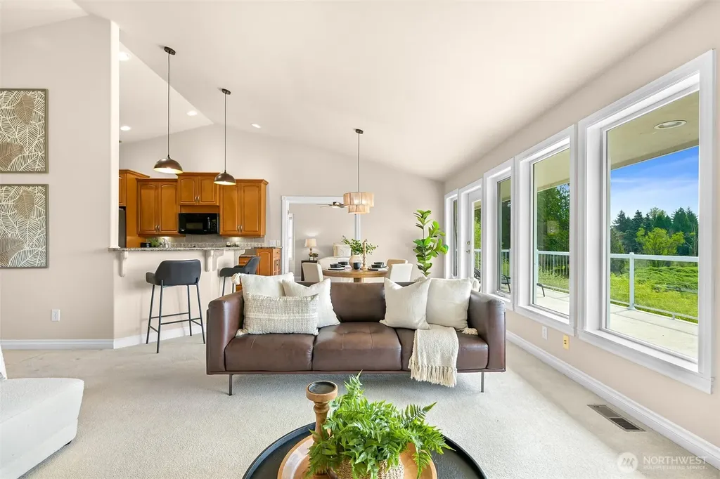 4743 S Golf Course Drive Blaine WA 98230