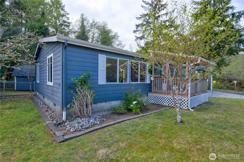 28811 Y Lane Ocean Park WA 98640