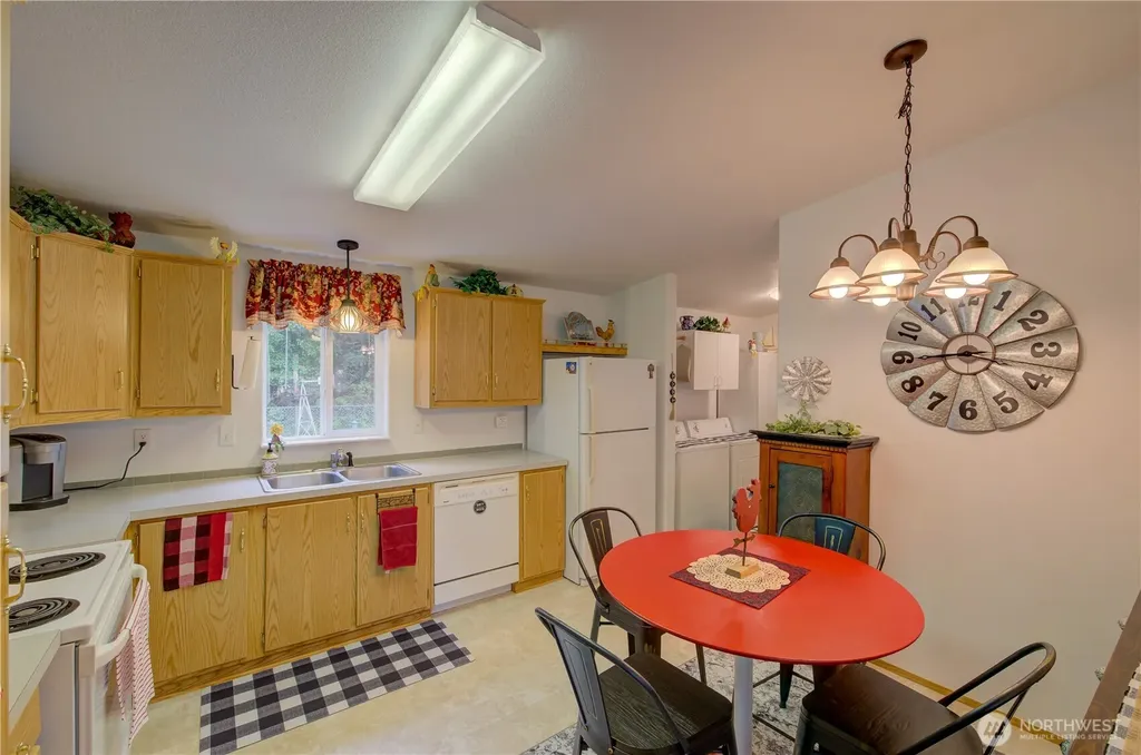28811 Y Lane Ocean Park WA 98640