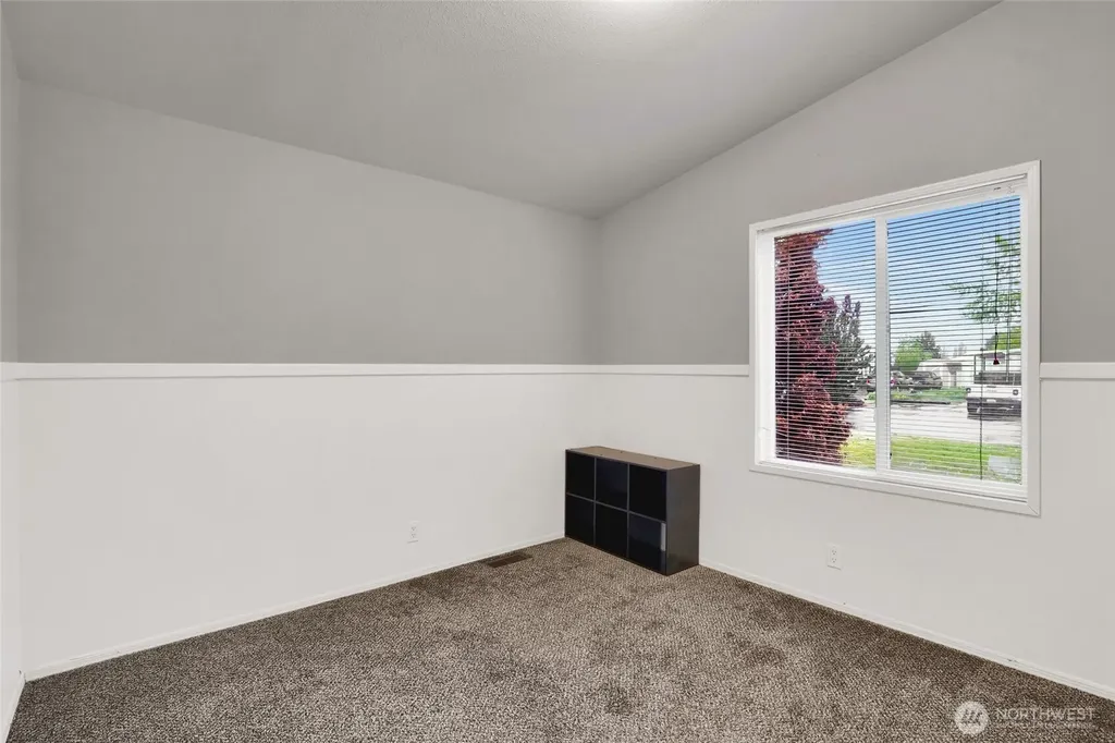 4815 NE Airway Drive Moses Lake WA 98837