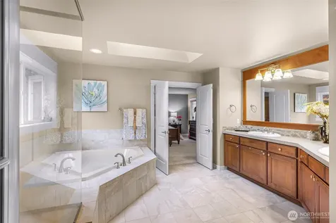 10082 240th Avenue NE Redmond WA 98053
