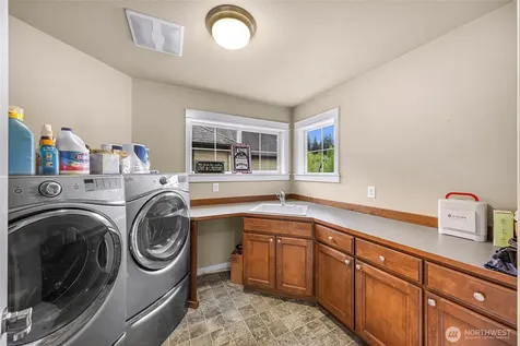 10082 240th Avenue NE Redmond WA 98053