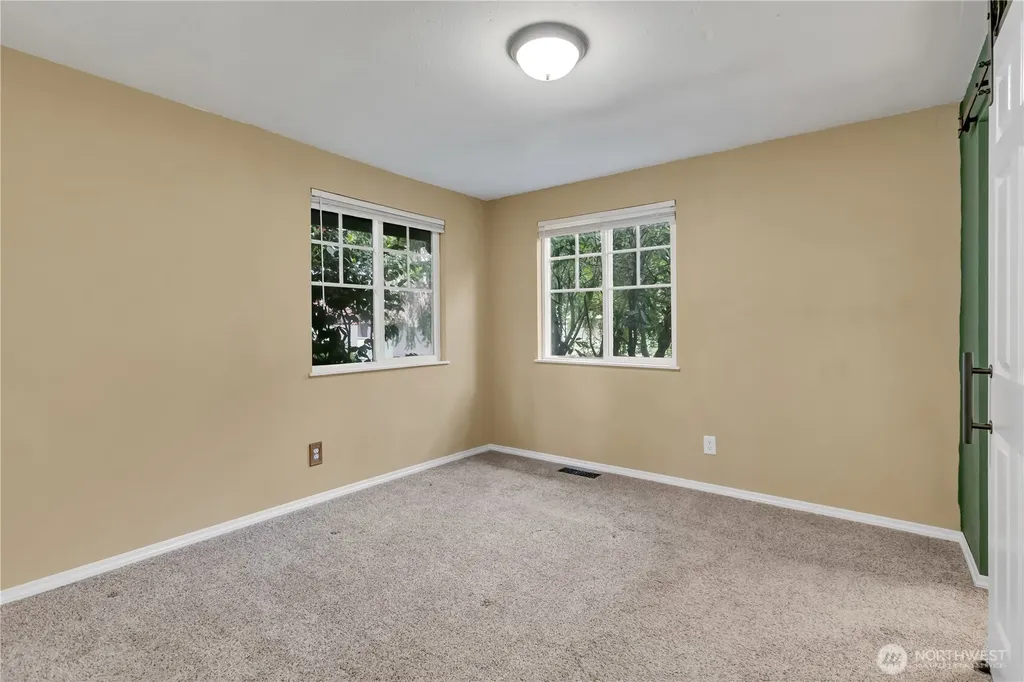 6932 Foster Drive SW Olympia WA 98512