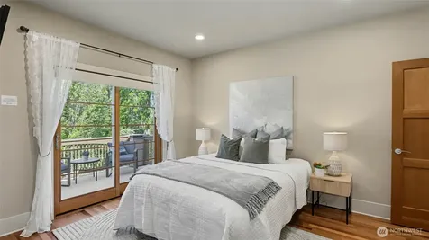13730 Main Street Bellevue WA 98005