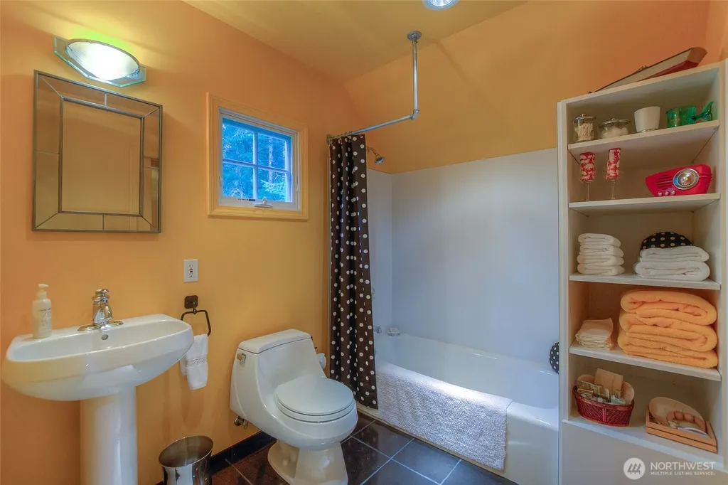 125 Mossywoods Lane Orcas Island WA 98280