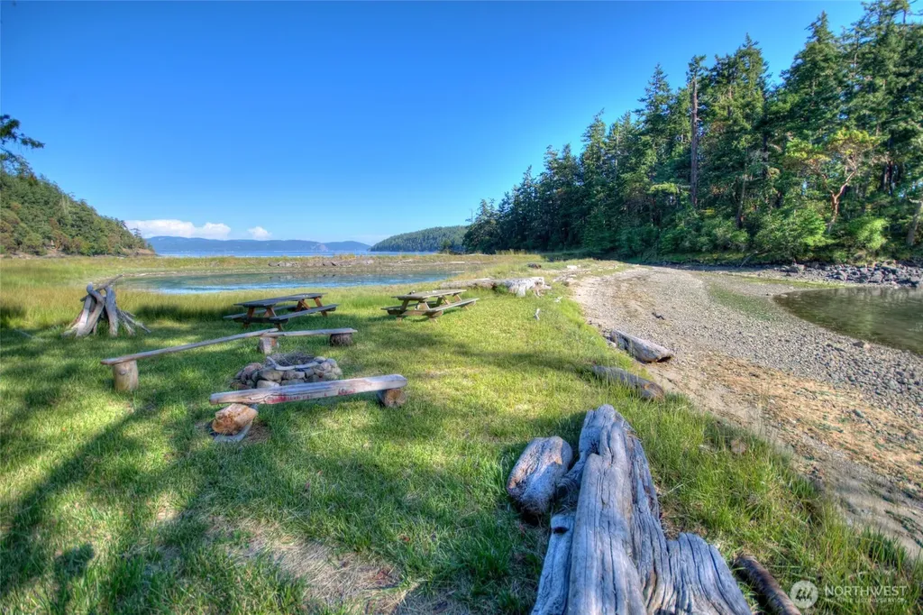 125 Mossywoods Lane Orcas Island WA 98280