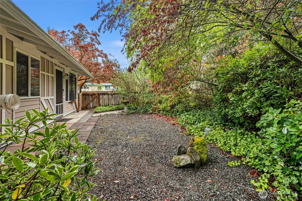 14403 SE 139th Place Renton WA 98059