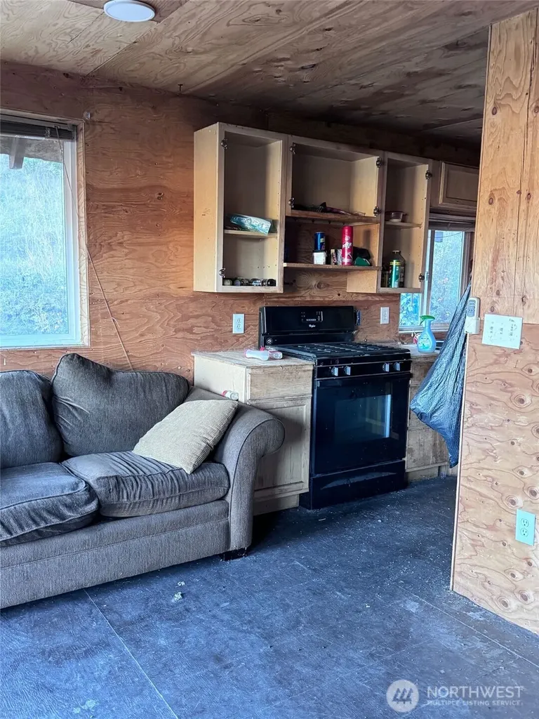 11 Gafvery Creek Road Oroville WA 98844