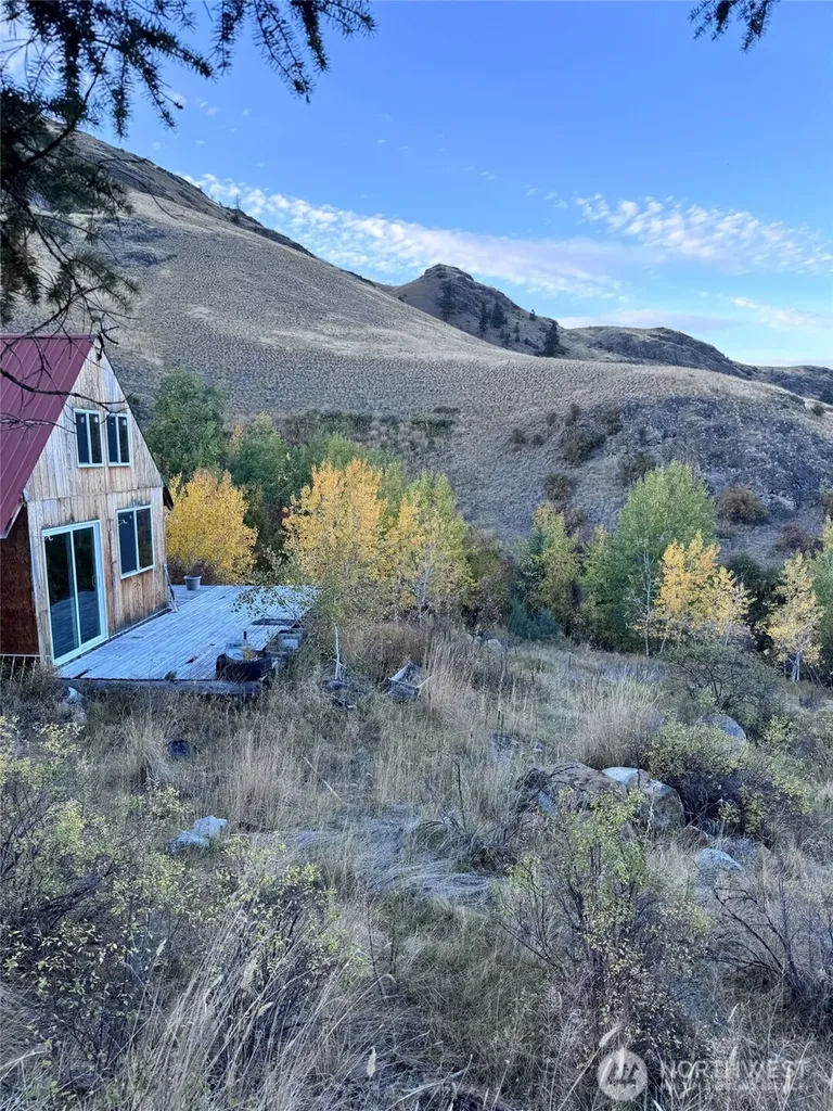 11 Gafvery Creek Road Oroville WA 98844