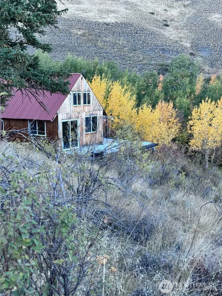 11 Gafvery Creek Road Oroville WA 98844