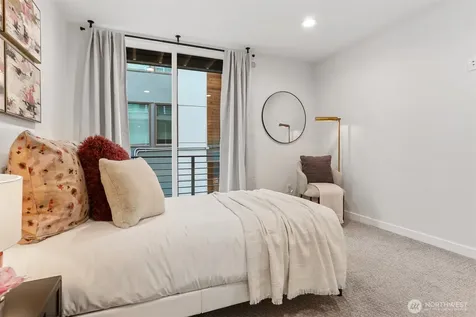 1913 15th Avenue S Seattle WA 98144