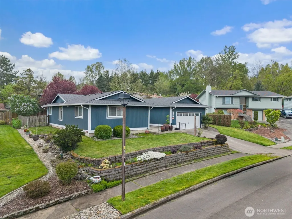 914 S 30th Place Renton WA 98055