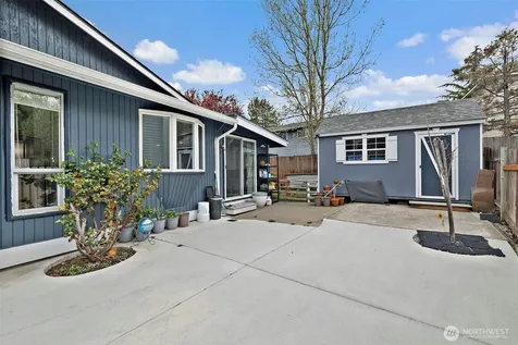 914 S 30th Place Renton WA 98055