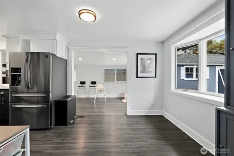 914 S 30th Place Renton WA 98055
