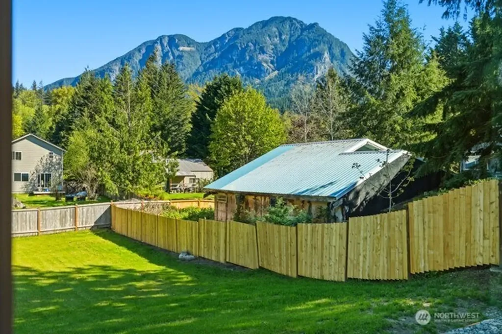 44421 Pine Road Gold Bar WA 98251