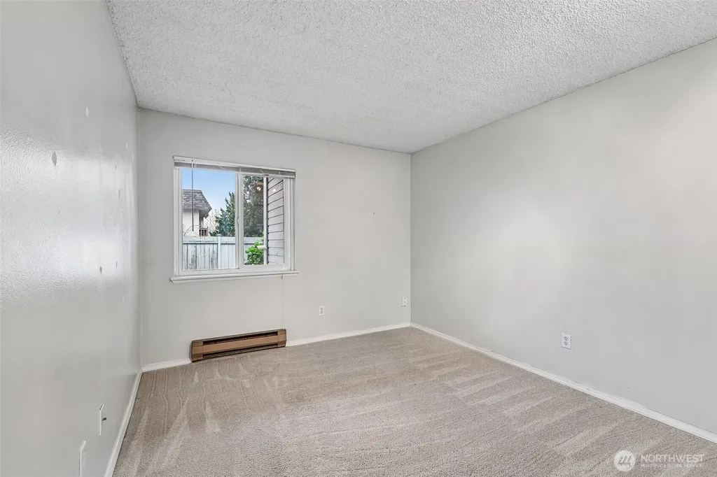 8823 Holly Drive Everett WA 98208