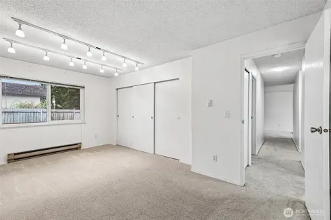 8823 Holly Drive Everett WA 98208