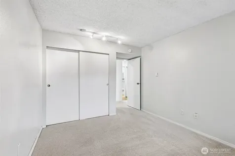 8823 Holly Drive Everett WA 98208