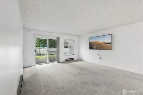 8823 Holly Drive Everett WA 98208