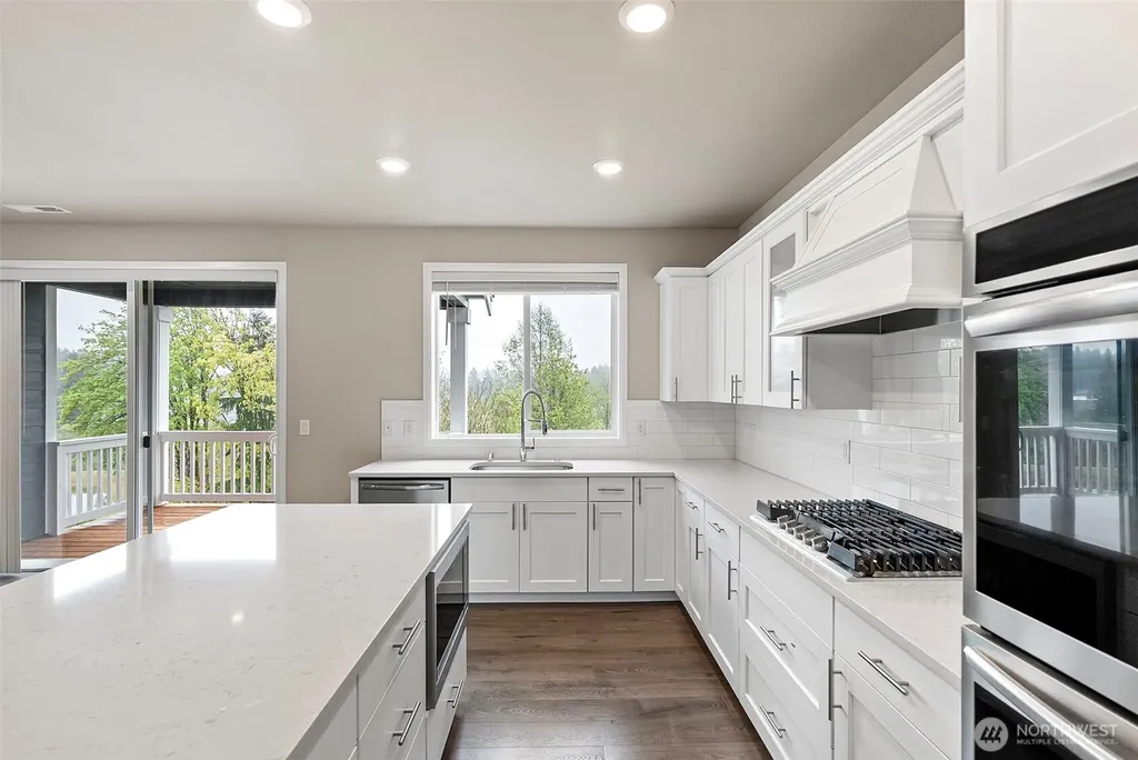10432 Treasure Drive NW Silverdale WA 98383