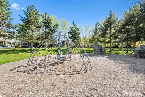 10212 242nd Avenue NE Redmond WA 98053