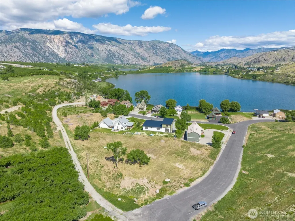 220 Roses Lake Drive Manson WA 98831