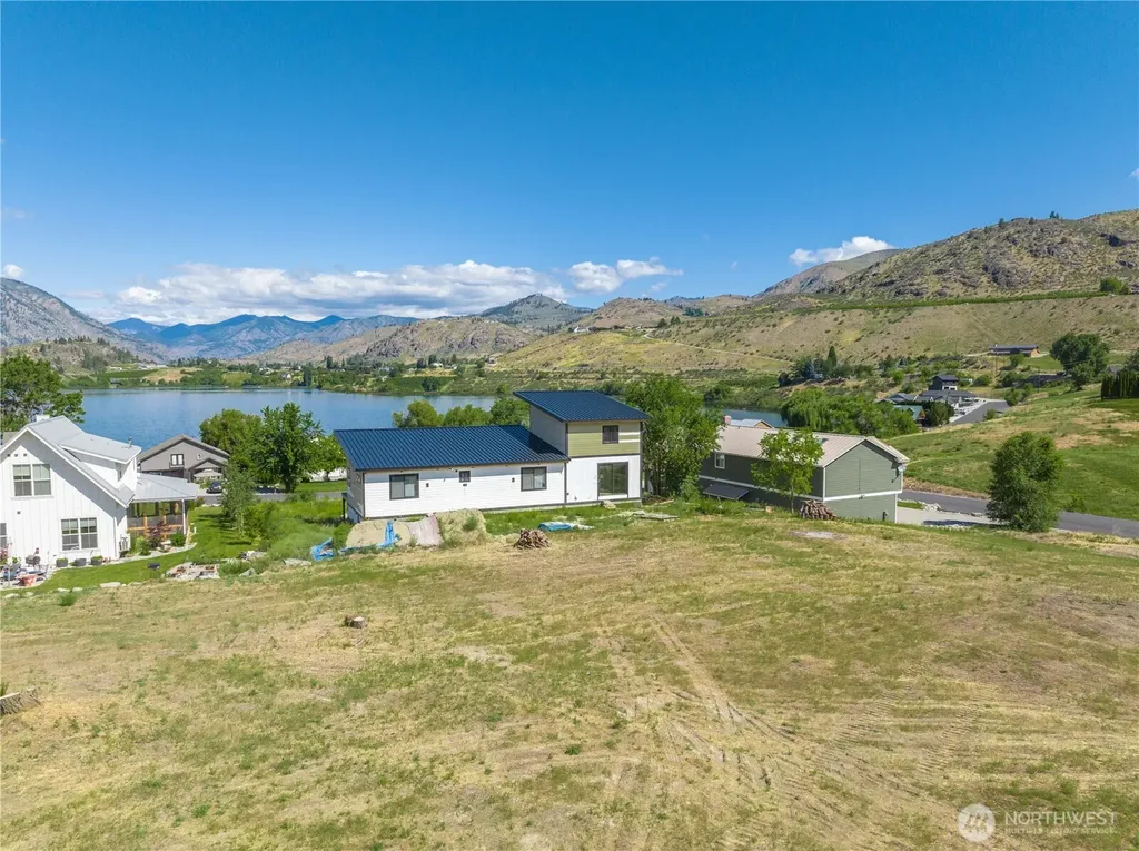 220 Roses Lake Drive Manson WA 98831