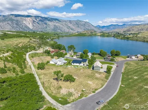 220 Roses Lake Drive Manson WA 98831