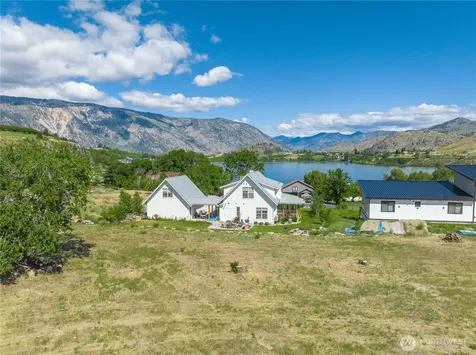 220 Roses Lake Drive Manson WA 98831