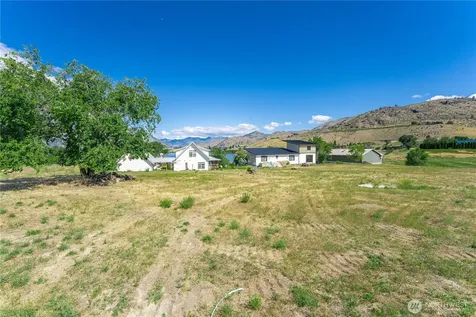 220 Roses Lake Drive Manson WA 98831