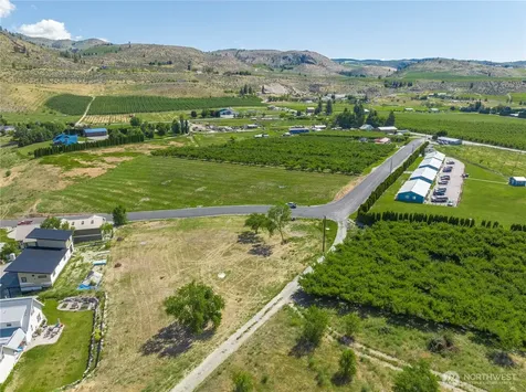 220 Roses Lake Drive Manson WA 98831