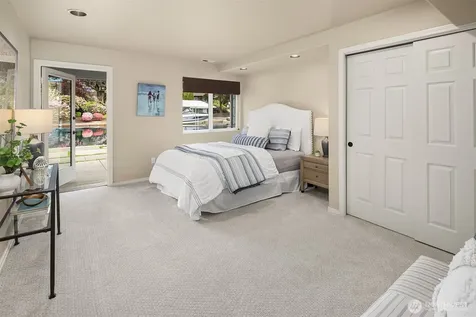 61 Cascade Key Bellevue WA 98006