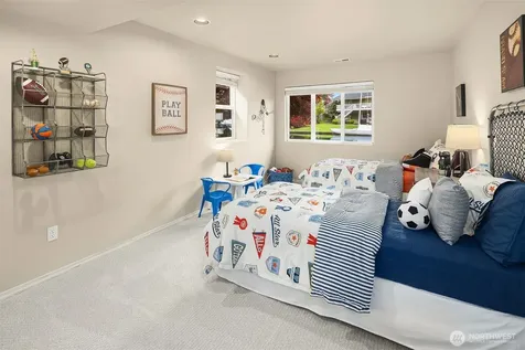 61 Cascade Key Bellevue WA 98006