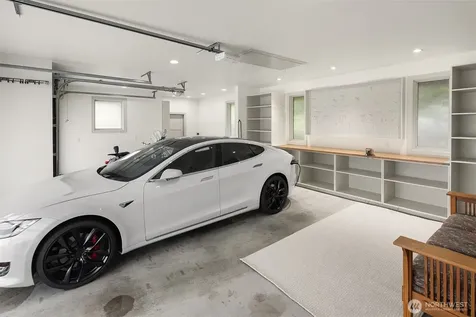 61 Cascade Key Bellevue WA 98006