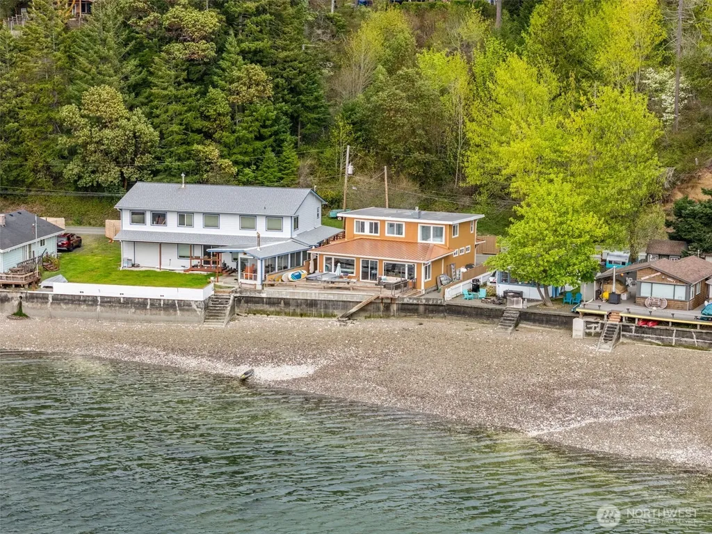 18651 NE North Shore Road Tahuya WA 98588