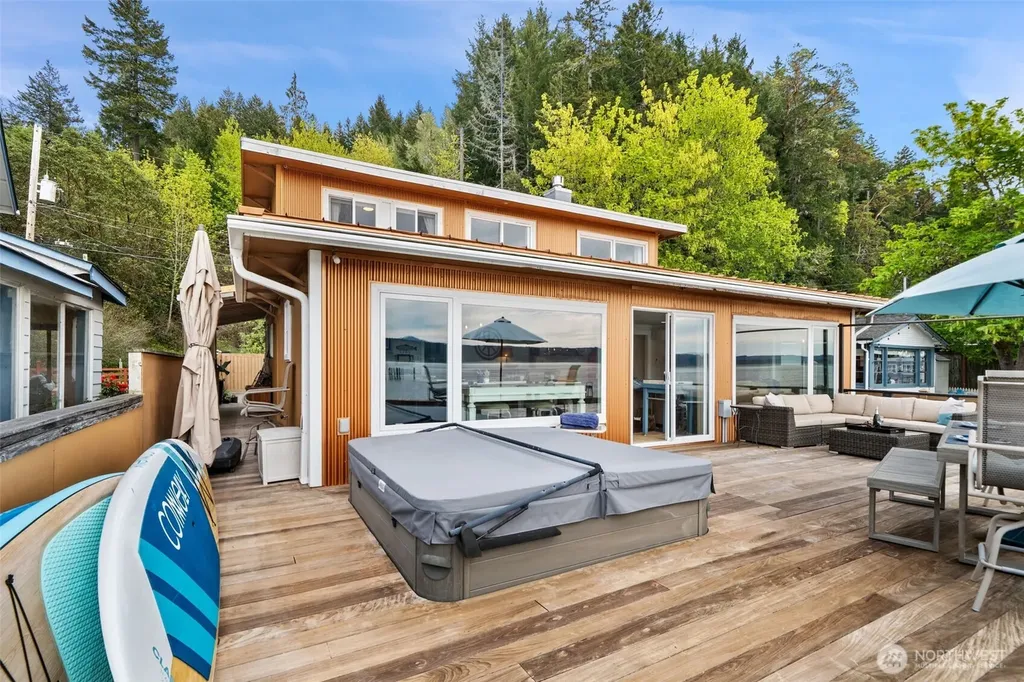 18651 NE North Shore Road Tahuya WA 98588