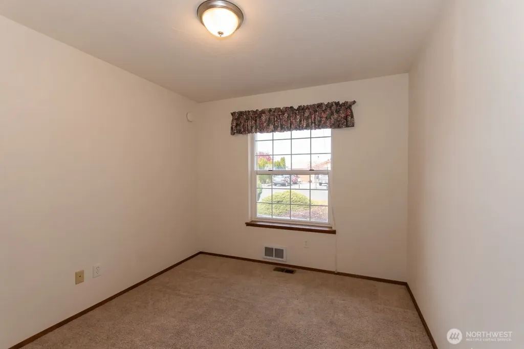 861 E Spruce Sequim WA 98382