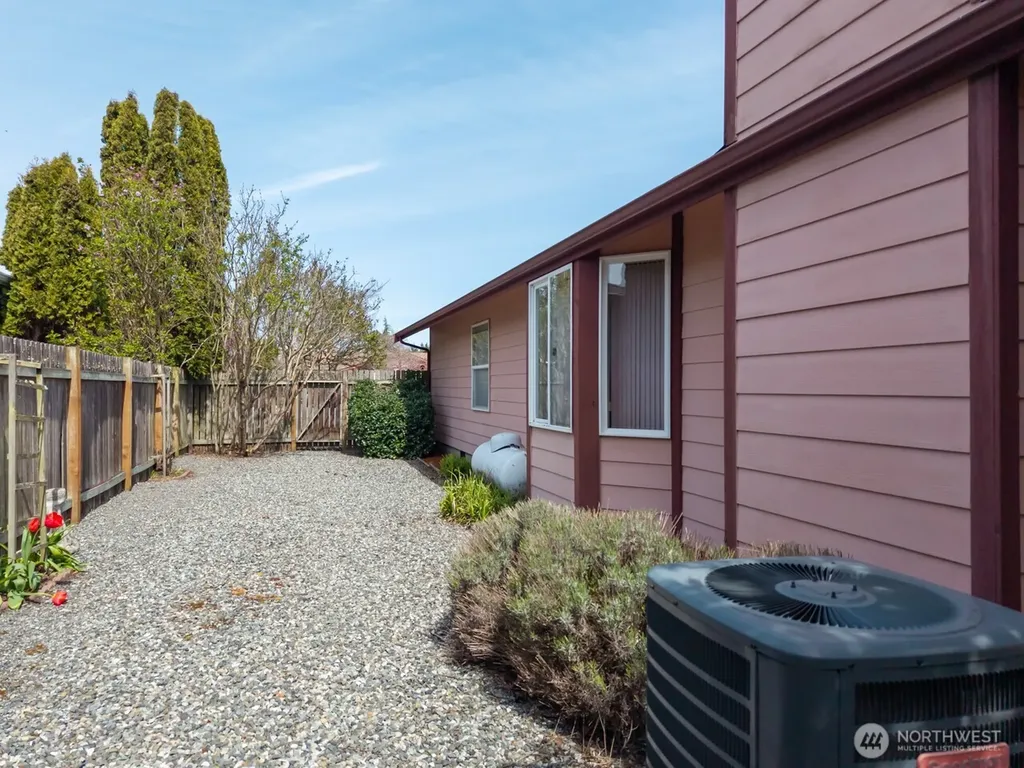 861 E Spruce Sequim WA 98382