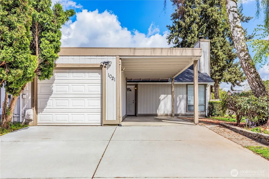 1021 30th Street NE Auburn WA 98002