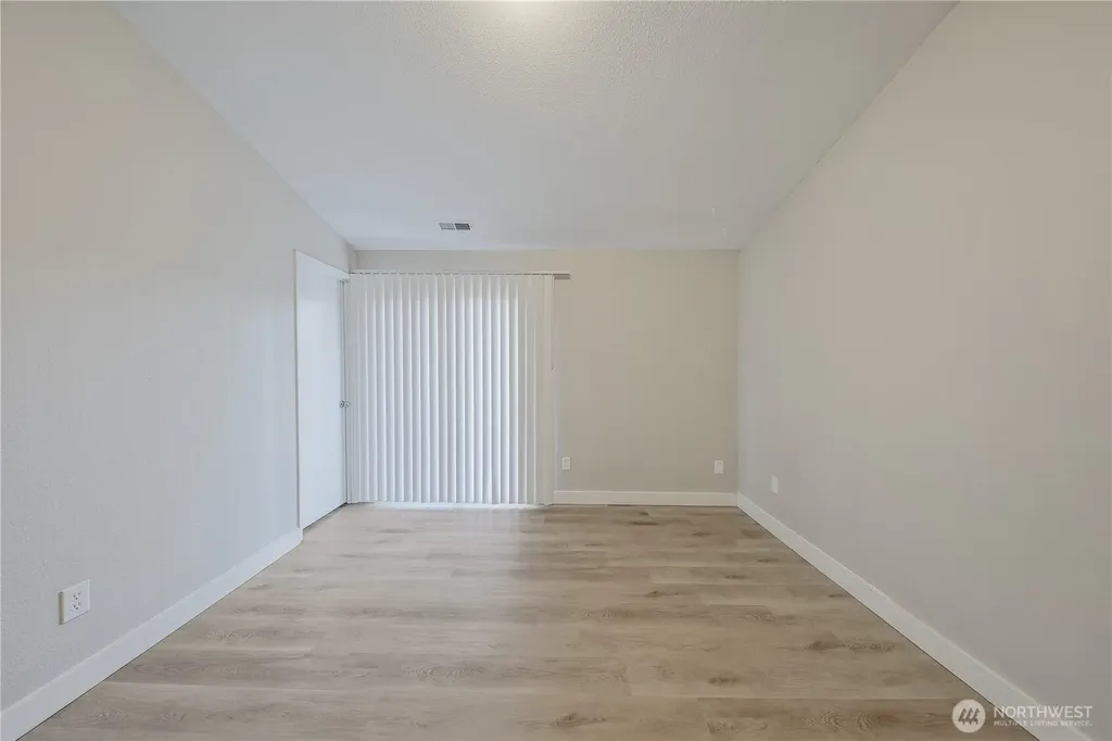 1021 30th Street NE Auburn WA 98002