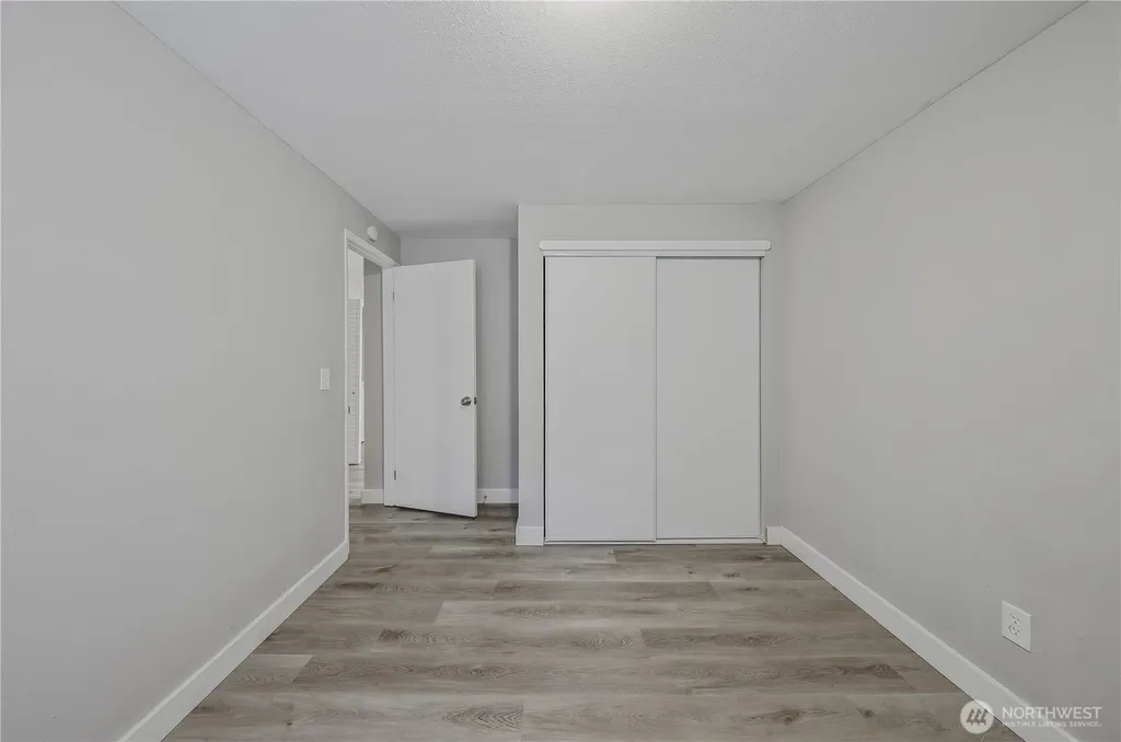 1021 30th Street NE Auburn WA 98002