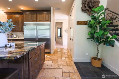 180 Country River Lane Entiat WA 98822