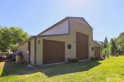 180 Country River Lane Entiat WA 98822