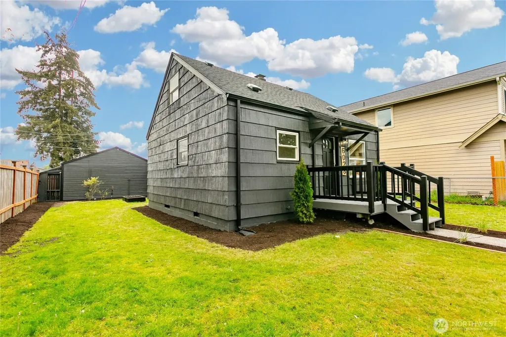 6028 S Fife Street Tacoma WA 98409