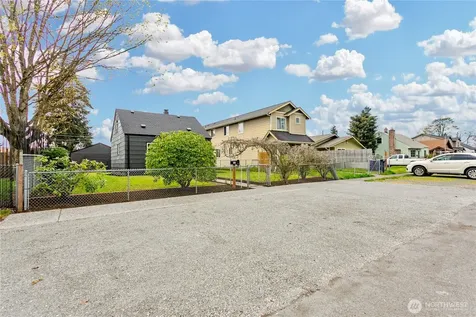 6028 S Fife Street Tacoma WA 98409