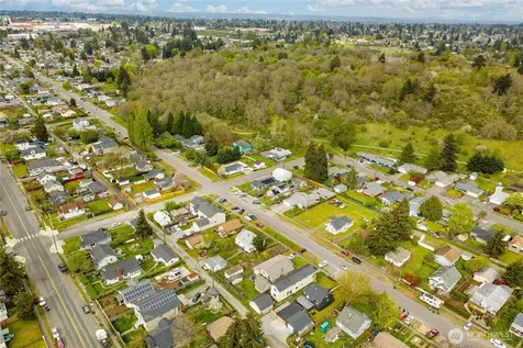 6028 S Fife Street Tacoma WA 98409