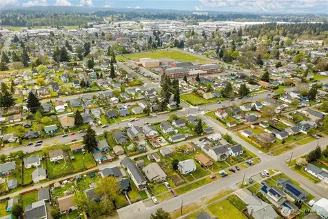 6028 S Fife Street Tacoma WA 98409