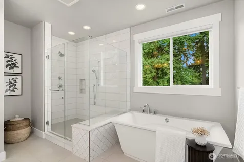 1646 106th Avenue SE Bellevue WA 98004